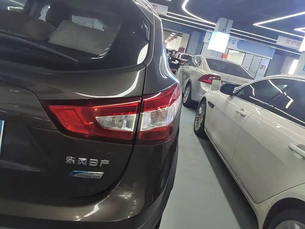 Nissan Qashqai — миниатюра 8