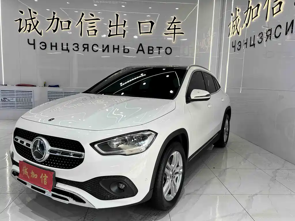 MERCEDES-BENZ GLA