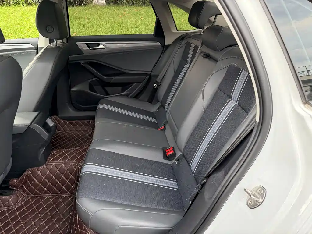 Volkswagen Sagitar — миниатюра 12