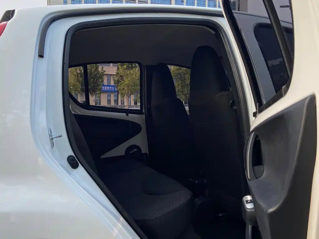 BYD e1 — миниатюра 7