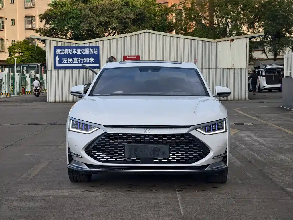 BYD Han — миниатюра 2