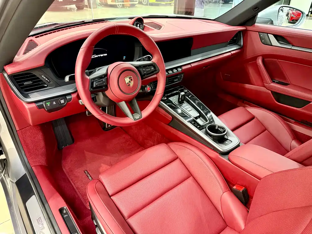 PORSCHE 911