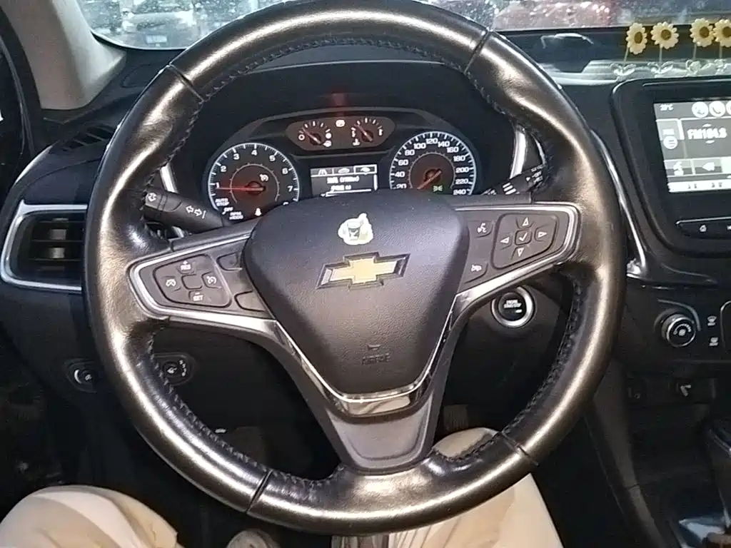 Chevrolet Equinox — миниатюра 11