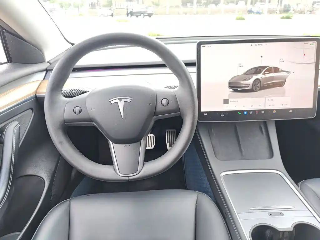 Tesla Model 3 - фото 24