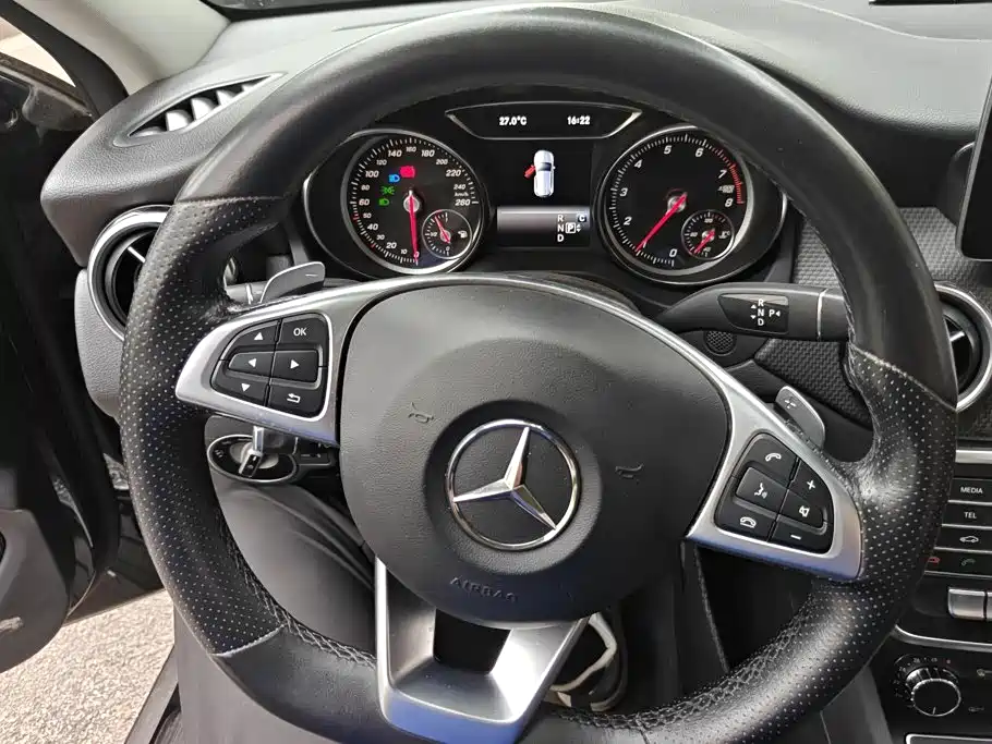 Mercedes-Benz GLA — миниатюра 15