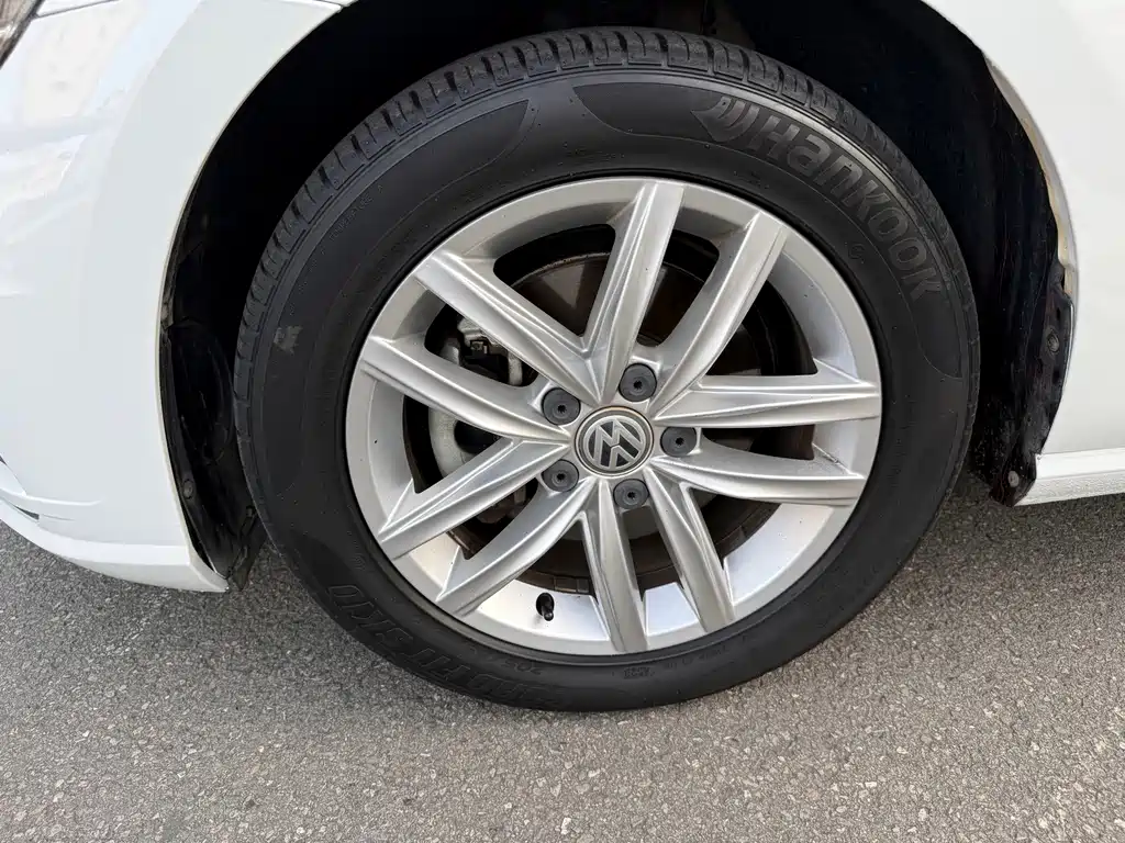 Volkswagen Golf — миниатюра 4