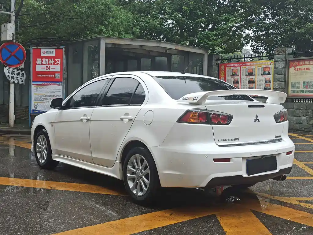 Mitsubishi Lancer EX — миниатюра 13