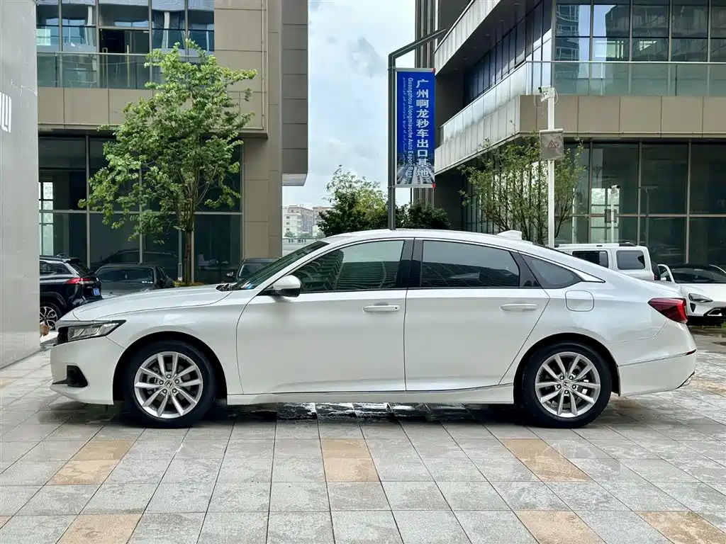Honda Accord 2022 260TURBO Luxury