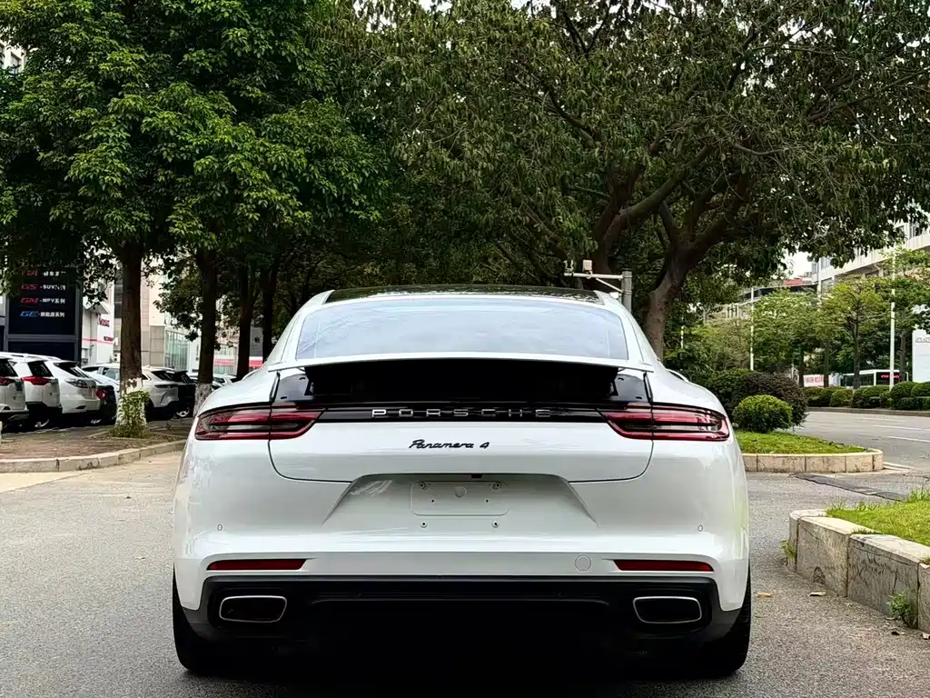 Porsche Panamera Hybrid — миниатюра 8