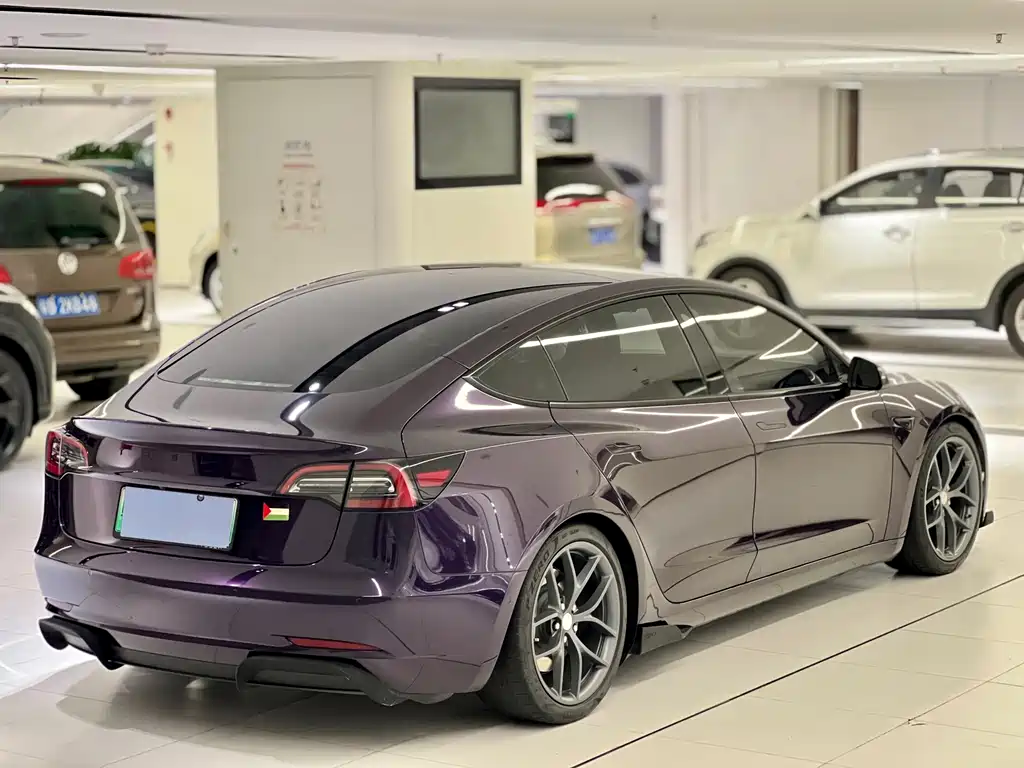 Tesla Model 3 — миниатюра 11