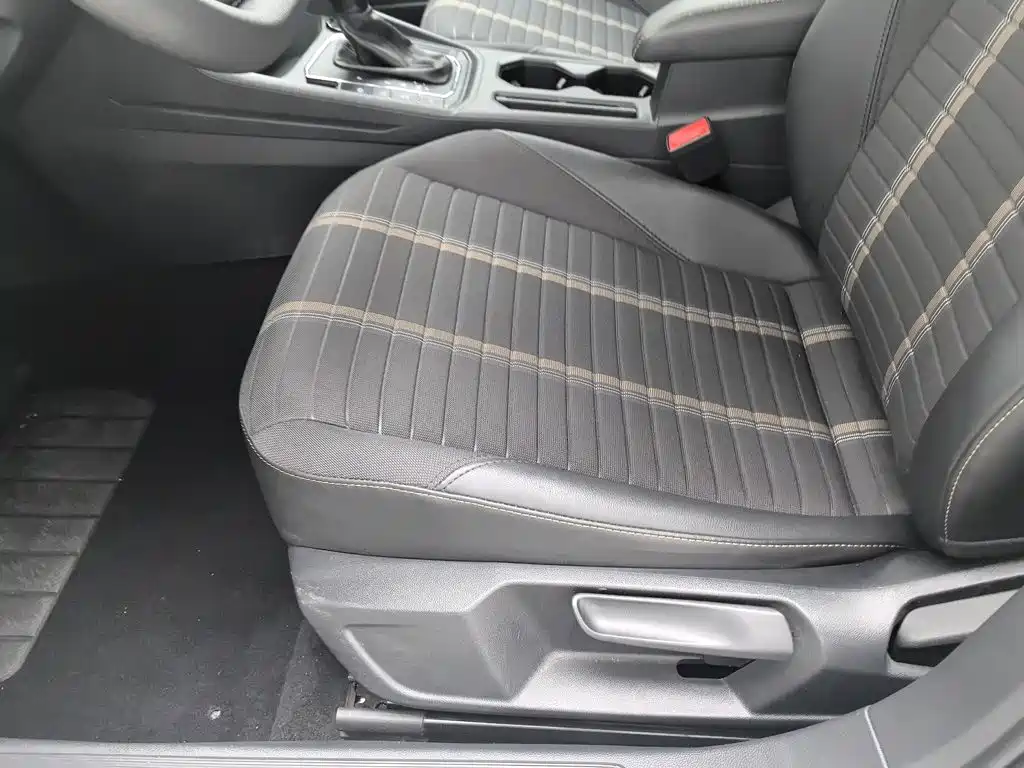 Volkswagen Lavida — миниатюра 20
