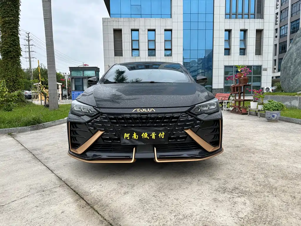 DONGFENG YI HYUN MAX