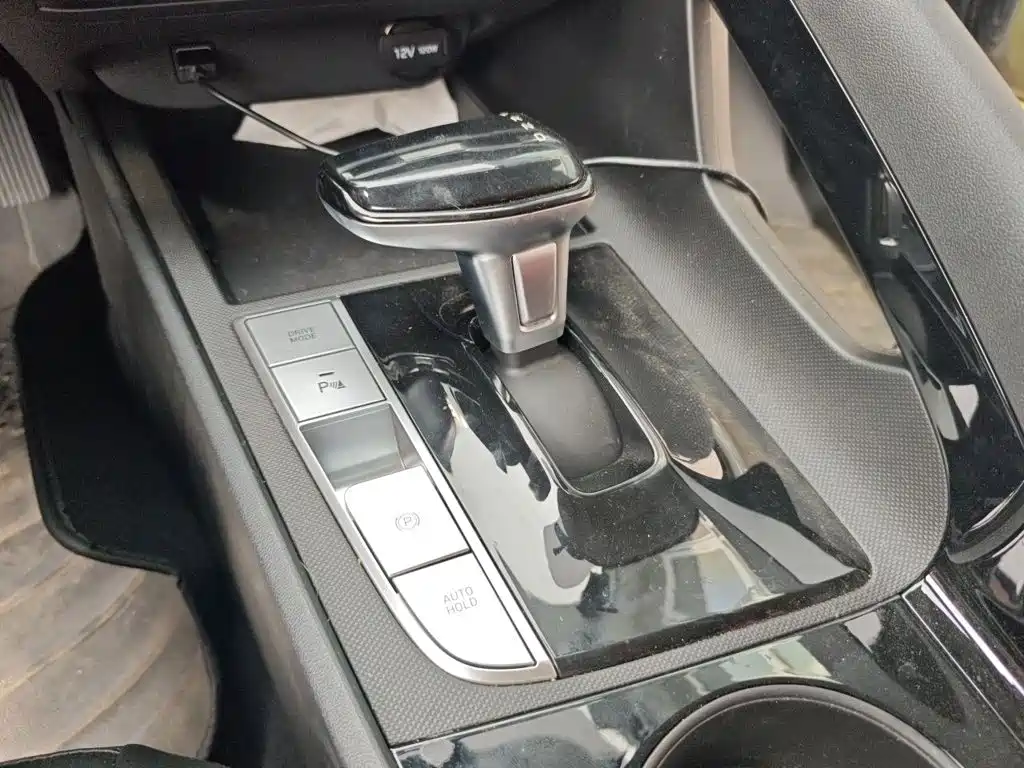 Hyundai Elantra — миниатюра 7