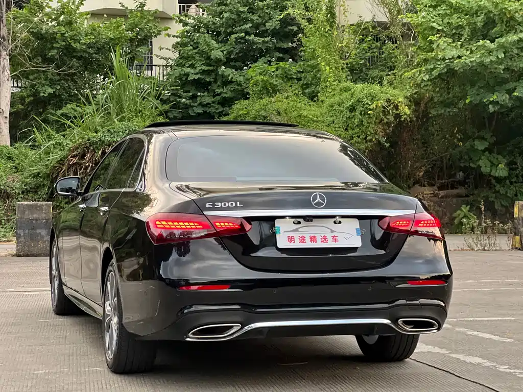 Mercedes-Benz E-Class — миниатюра 57