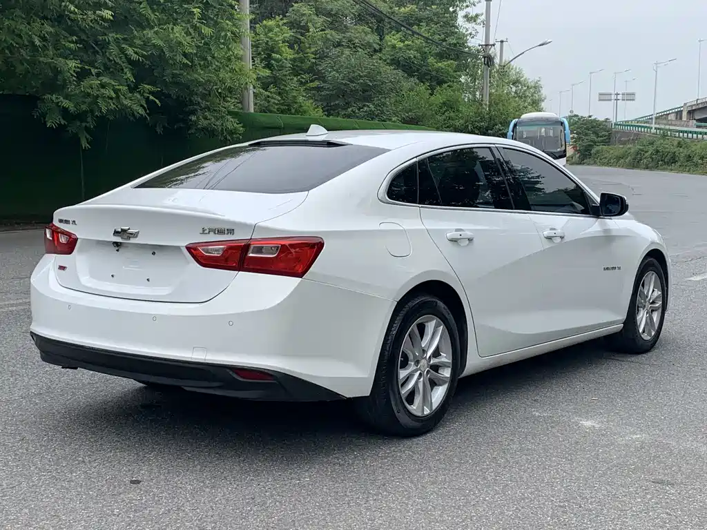 Chevrolet Malibu XL — миниатюра 16
