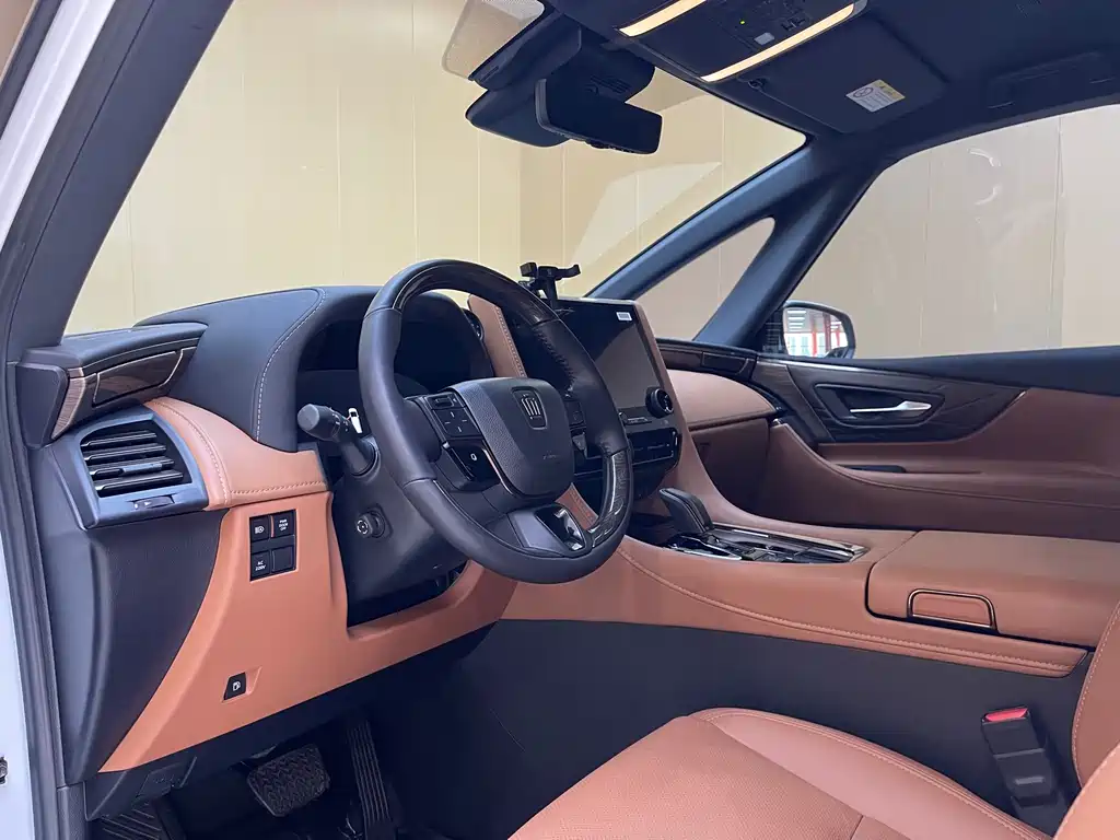 Toyota Vellfire 2024 2.5L