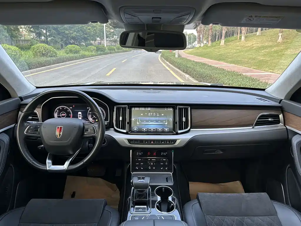 Hongqi Hongqi HS7 — миниатюра 6
