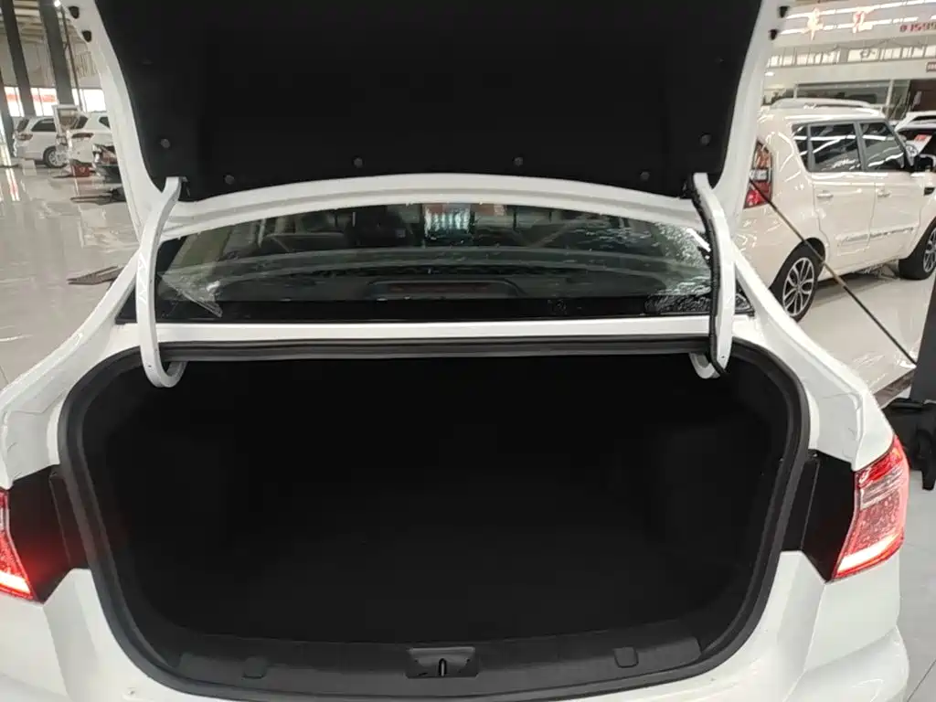 Changan Eado DT — миниатюра 19