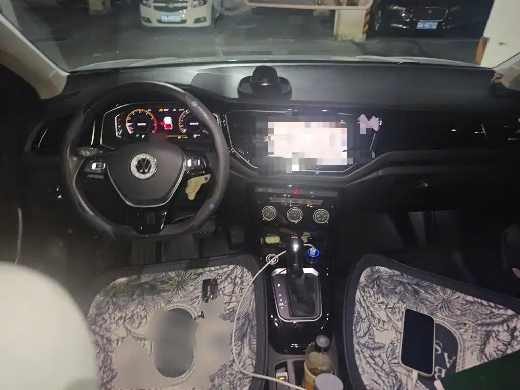 Volkswagen T-Roc — миниатюра 5