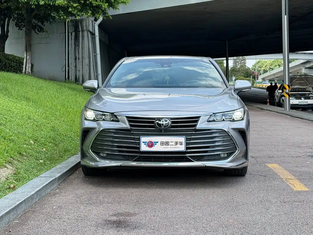 Toyota Avalon — миниатюра 2