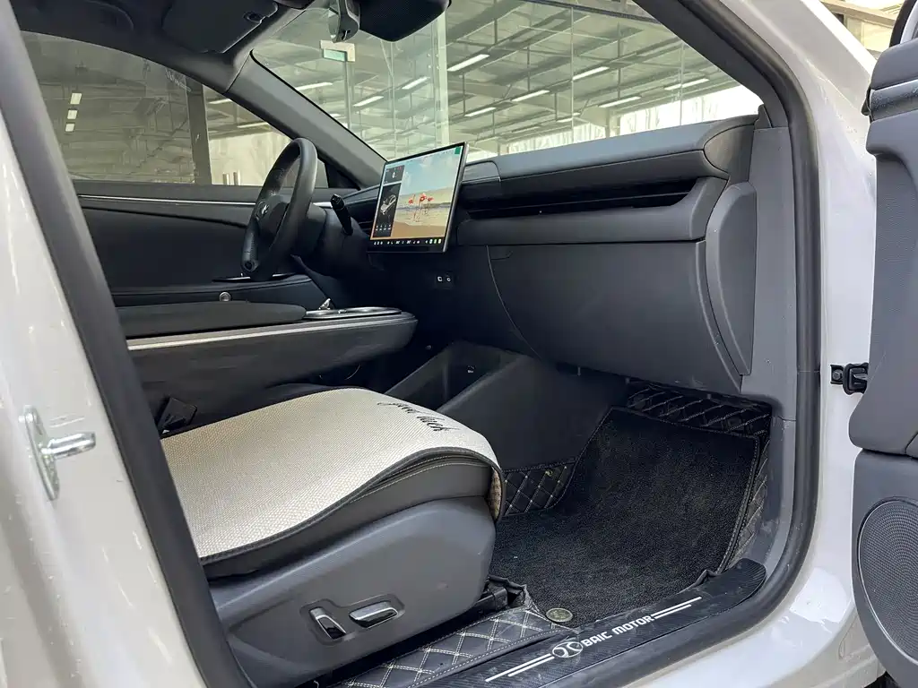 ARCFOX EXTREME FOX POLAR FOX ALPHA T5