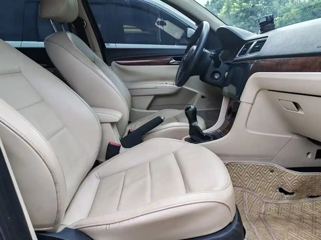 Volkswagen Lavida — миниатюра 8