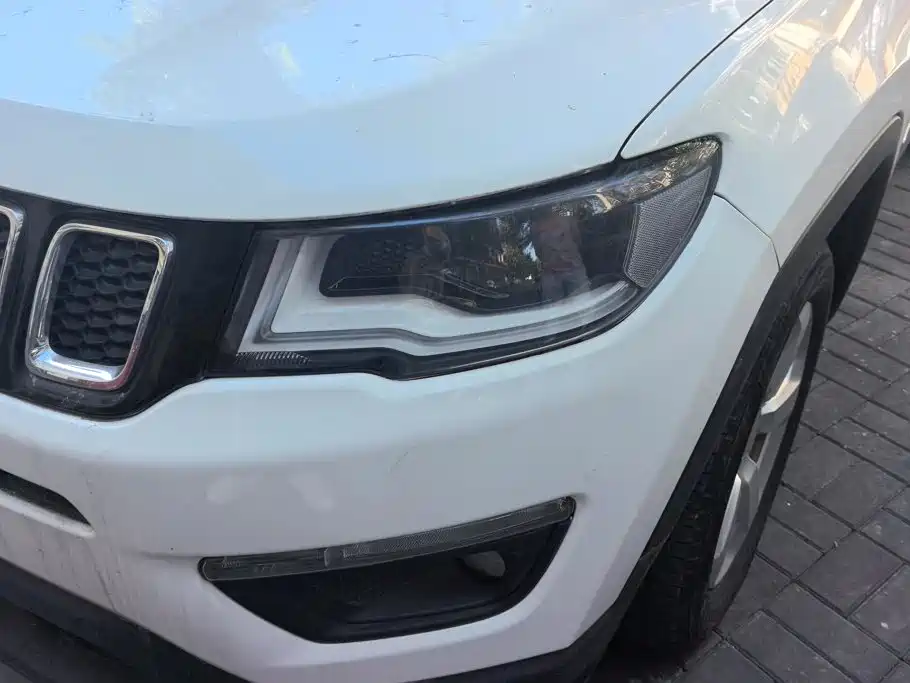 Jeep Compass — миниатюра 5