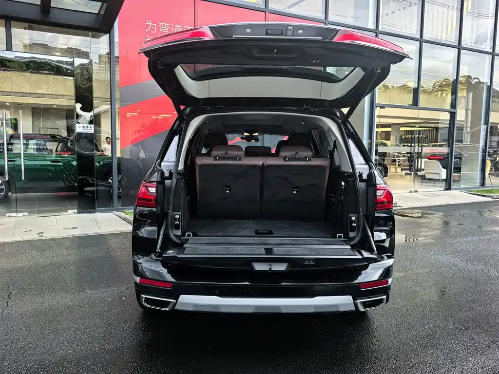 BMW X7 — миниатюра 13