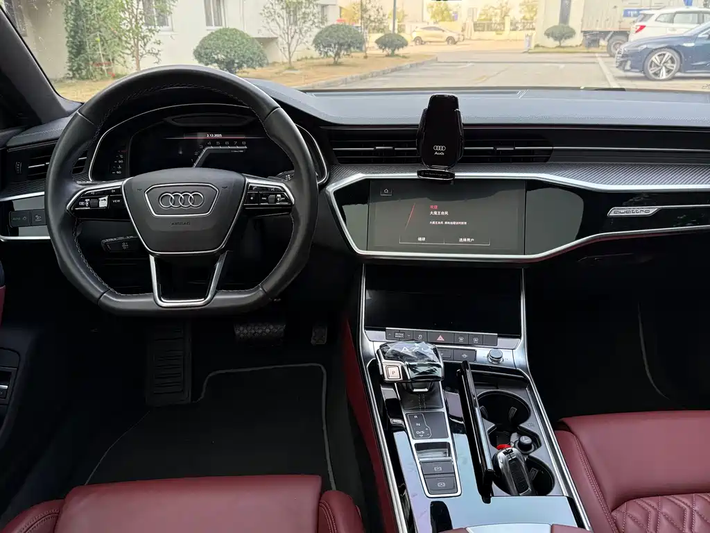 Audi A7L 2024 45 TFSI quattro