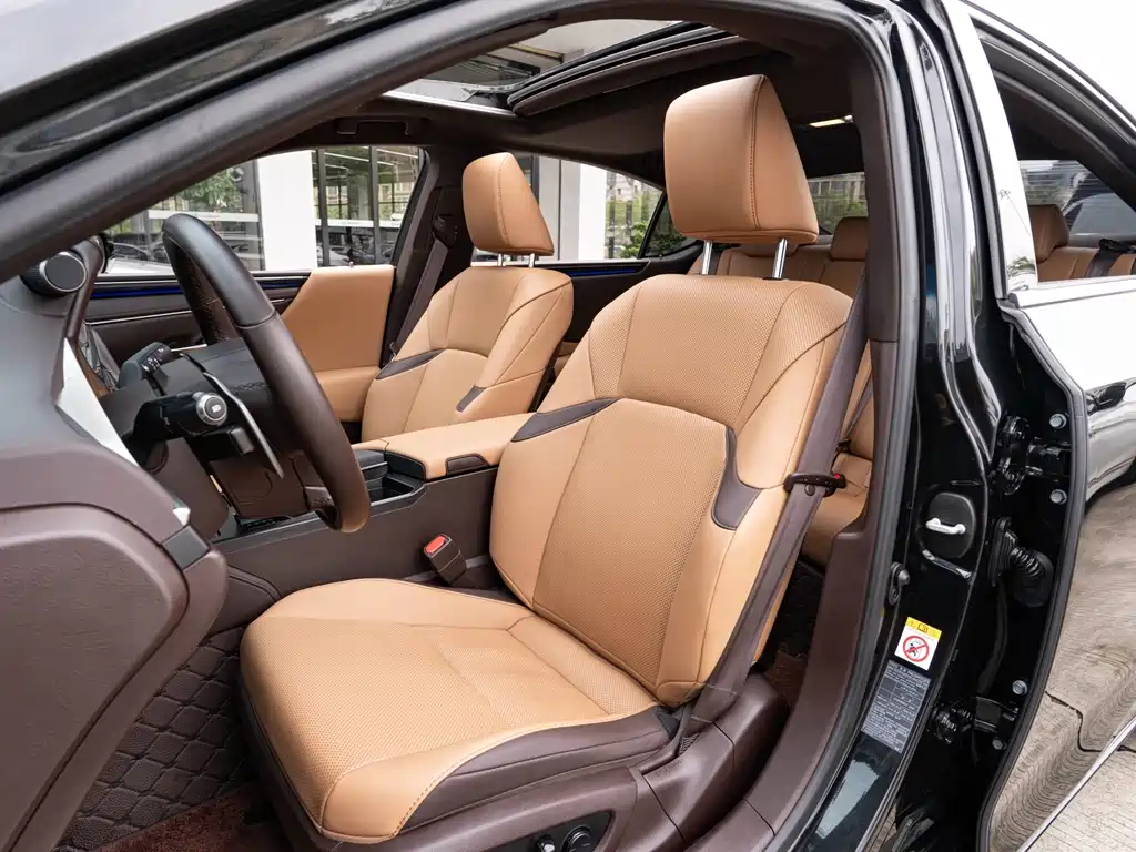 Lexus ES — миниатюра 11