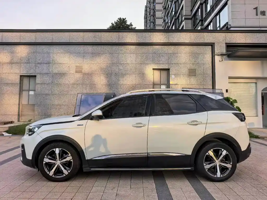 Peugeot 4008 — миниатюра 3