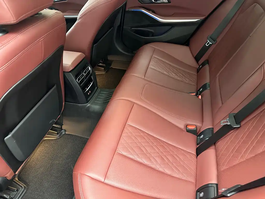 BMW 3 Series — миниатюра 12