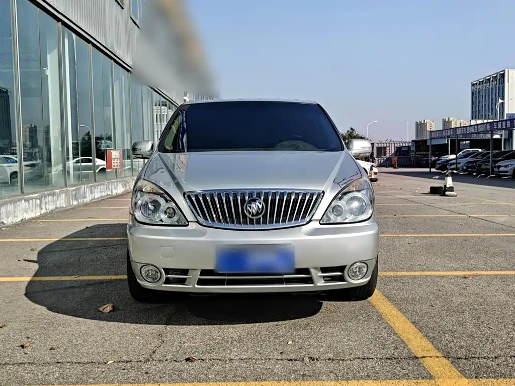 Buick GL8 — миниатюра 3