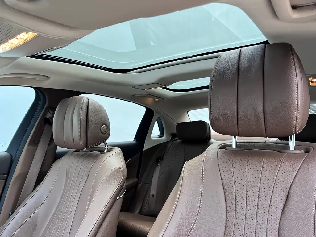 MERCEDES-BENZ E CLASS