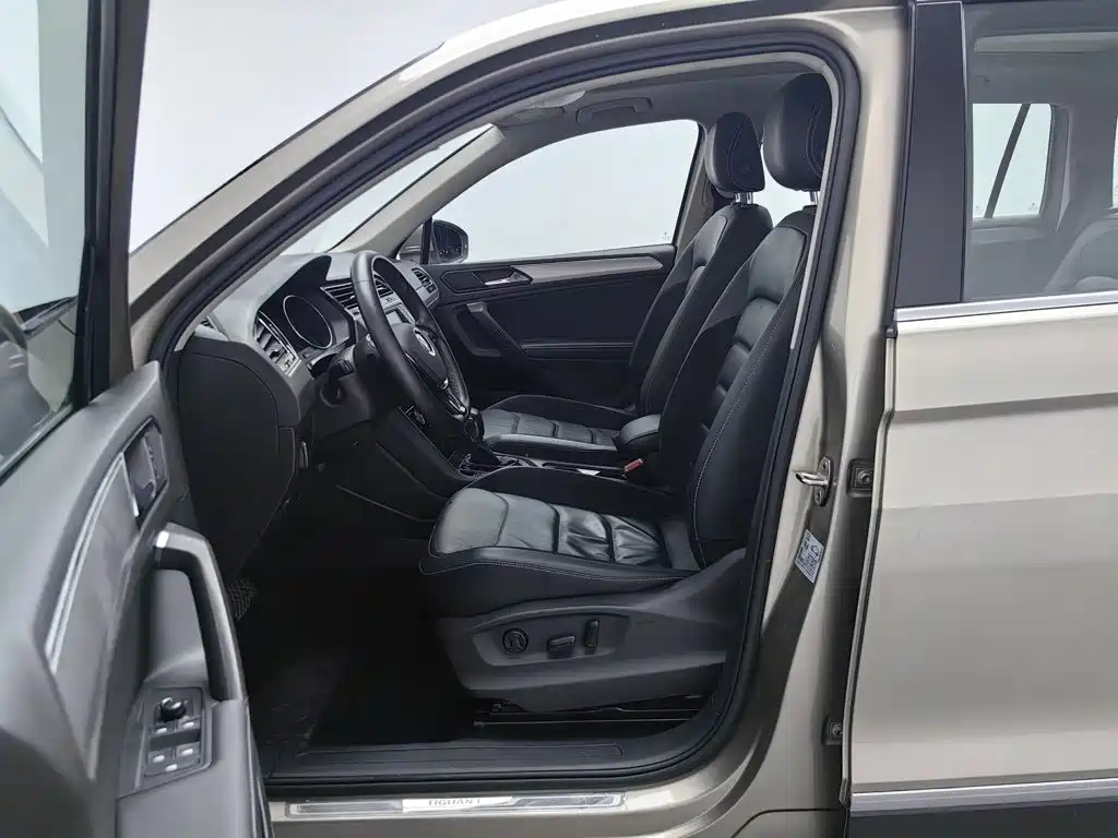 Volkswagen Tiguan L — миниатюра 10