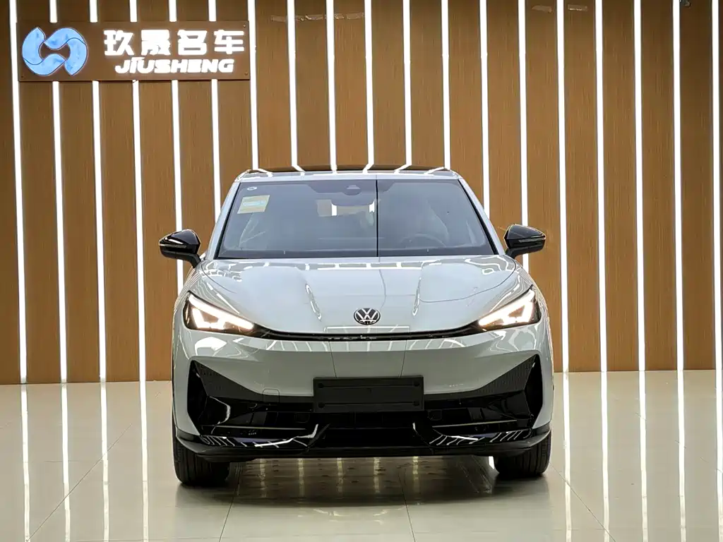 Volkswagen 06 2025 Pure