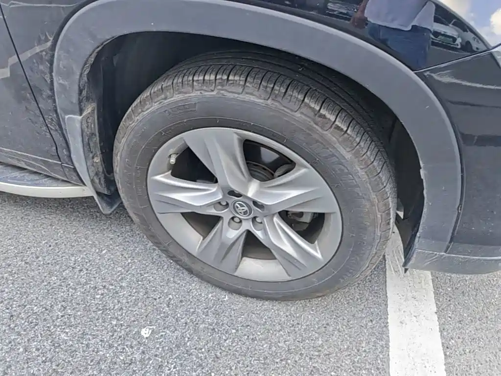 Toyota Highlander — миниатюра 12