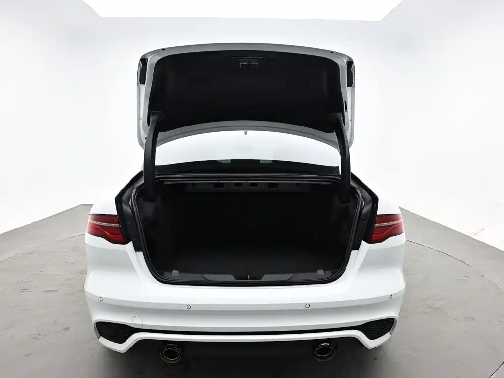 Jaguar XEL — миниатюра 8
