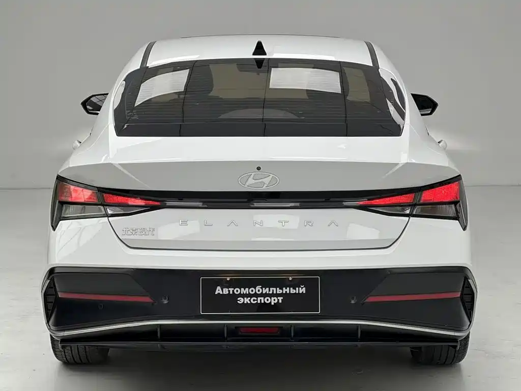 Hyundai Elantra — миниатюра 6