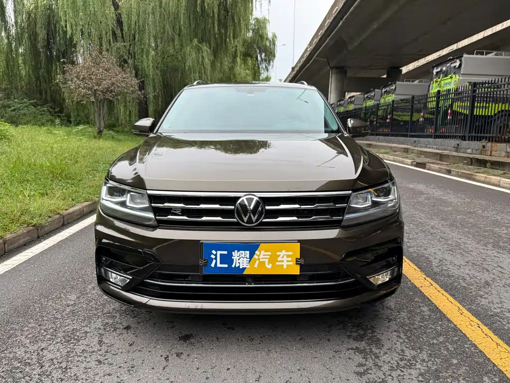 Volkswagen Tiguan L — миниатюра 2