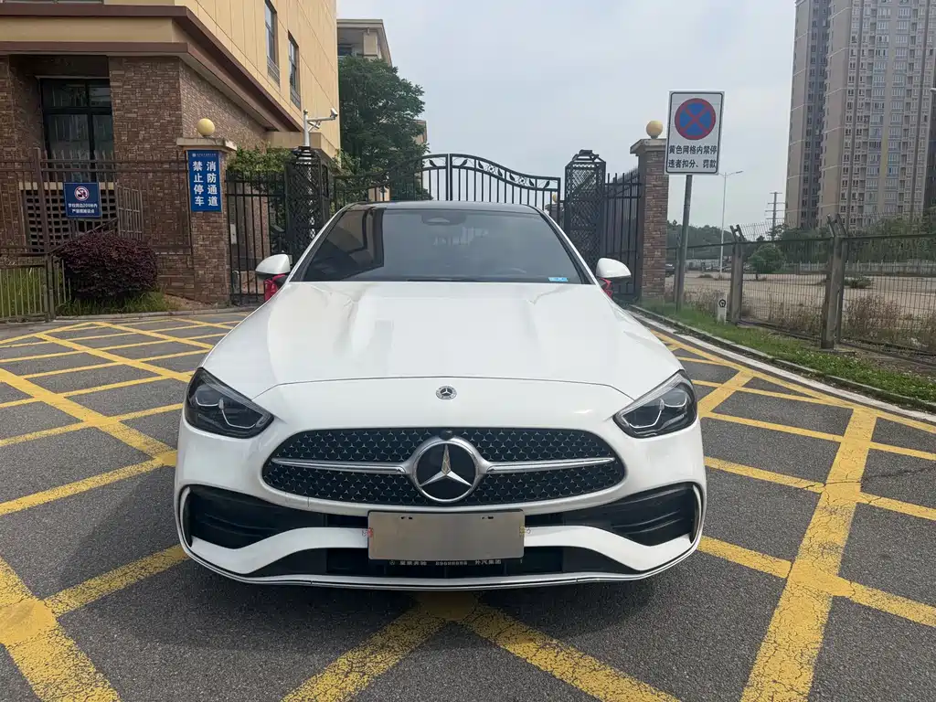 Mercedes-Benz C-Class 2023
