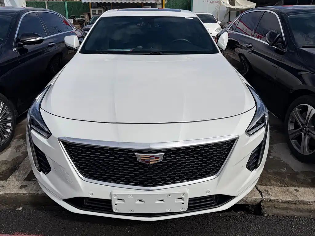 CADILLAC CT6