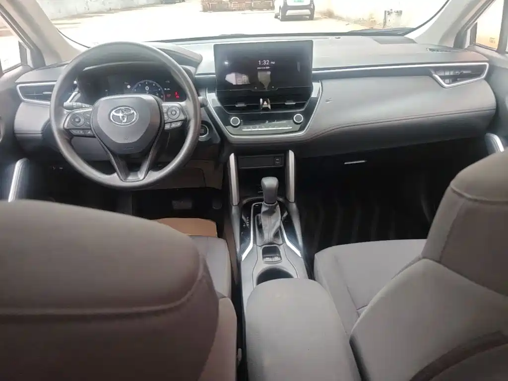 Toyota Corolla Cross — миниатюра 10