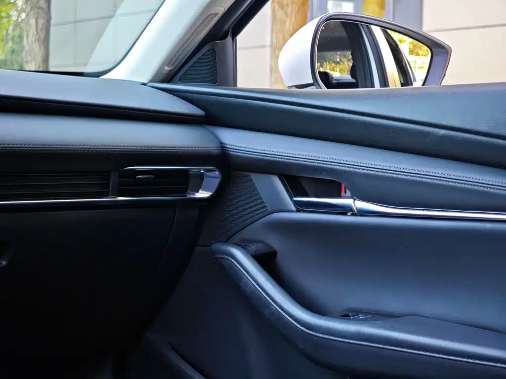 Mazda 3 Axela — миниатюра 15