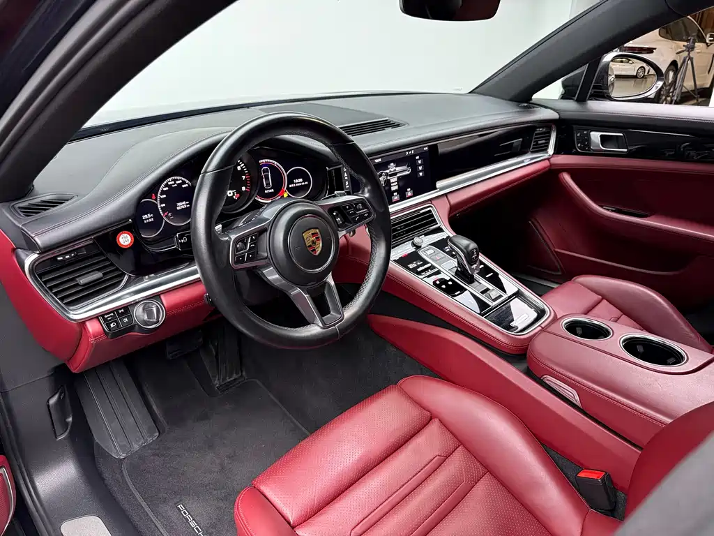 Porsche Panamera — миниатюра 6