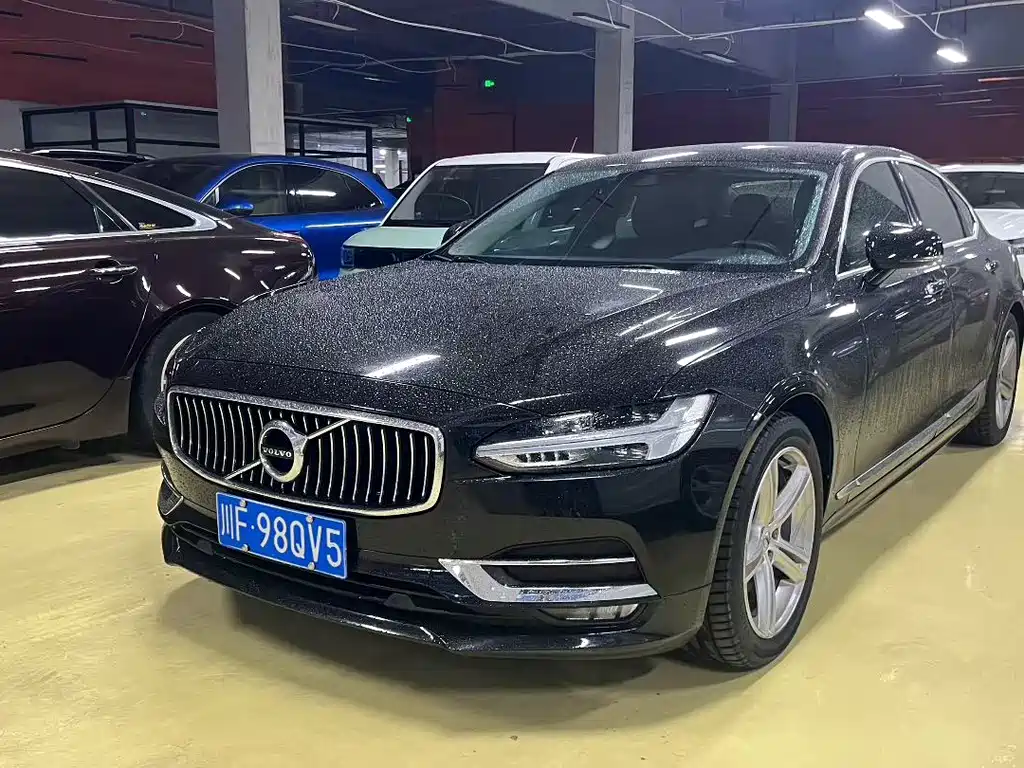 Volvo S90
