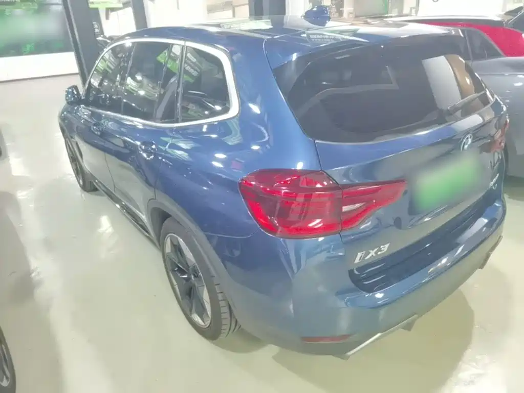 BMW iX3 — миниатюра 5