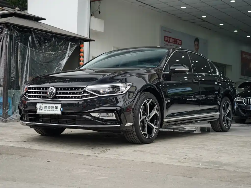 Volkswagen Magotan 2025