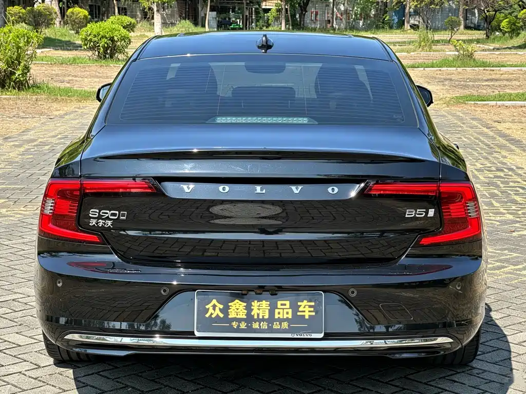 Volvo S90 — миниатюра 15
