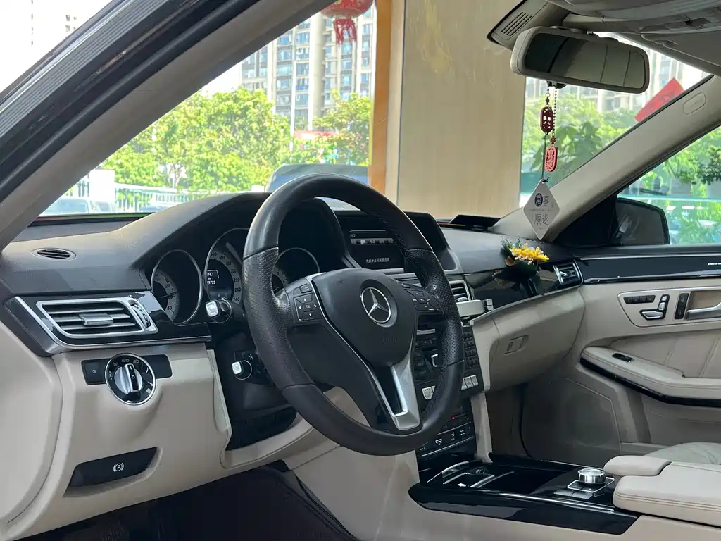 Mercedes-Benz E-Class — миниатюра 16